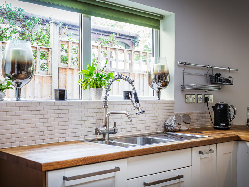 3 bed House - Semi For Rent in Redhill, Surrey - 2