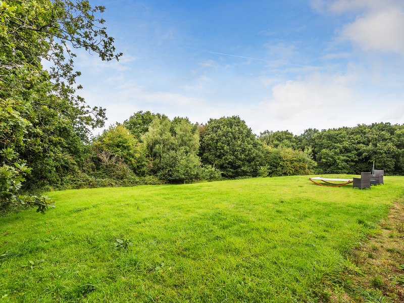 5 bed House - Detached For Sale in Caterham, Surrey - 3