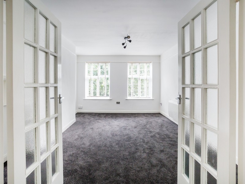 2 bed Apartment For Rent in Croydon, Surrey - 2
