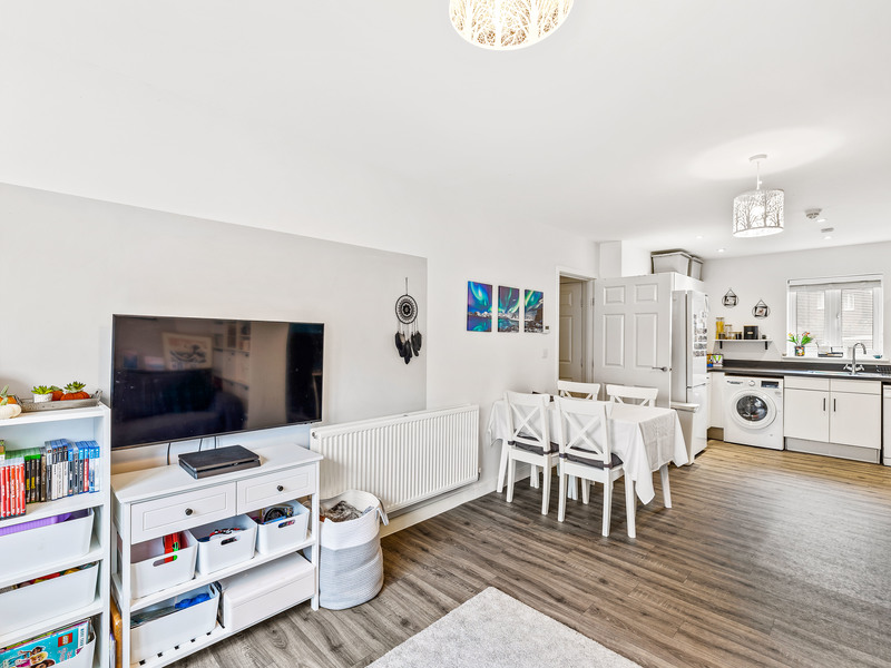 2 bed Apartment For Sale in Horley, Surrey