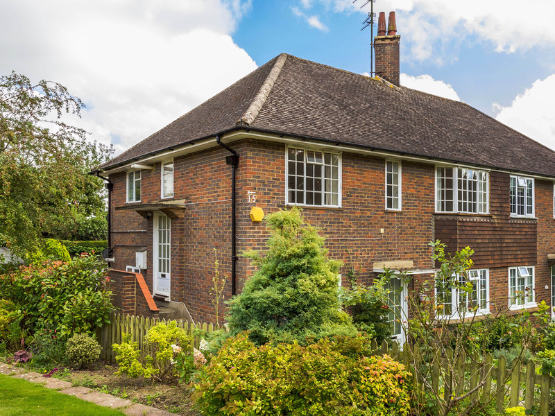 2 bed Apartment For Rent in Haywards Heath, West Sussex - 3