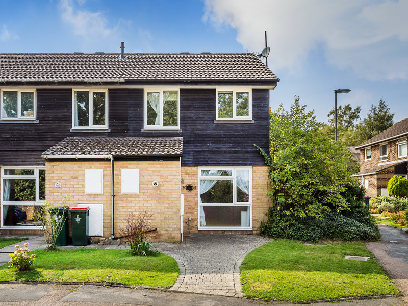 3 bed House - End Terrace For Sale in Crawley, West Sussex