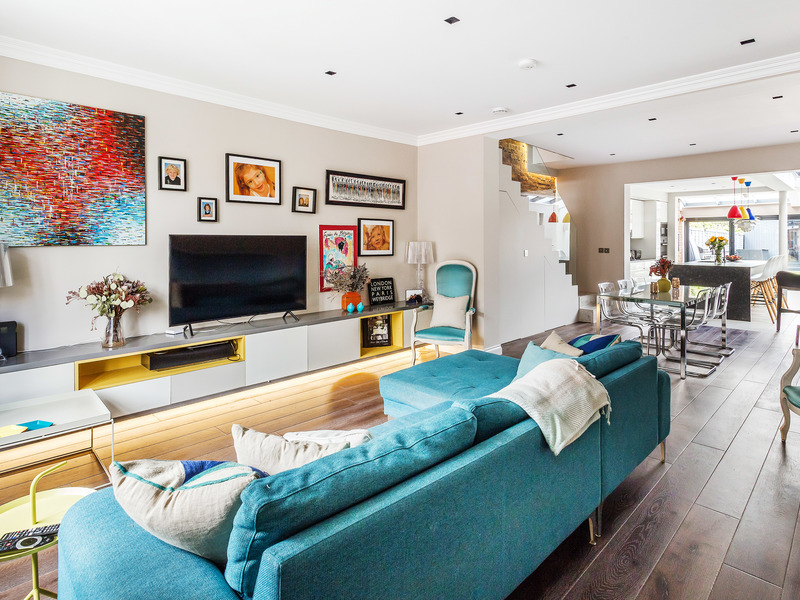 5 bed House - Semi For Sale in Weybridge, Surrey