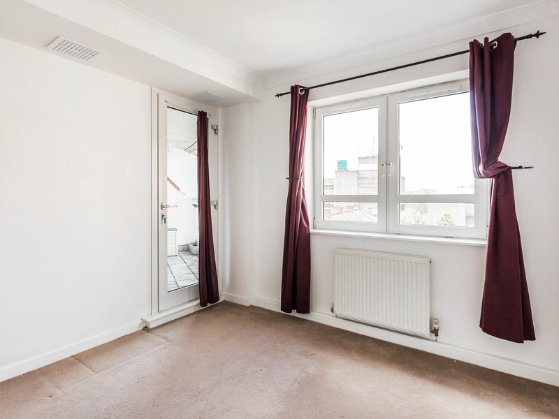 1 bed Apartment For Rent in Purley, Surrey - 2