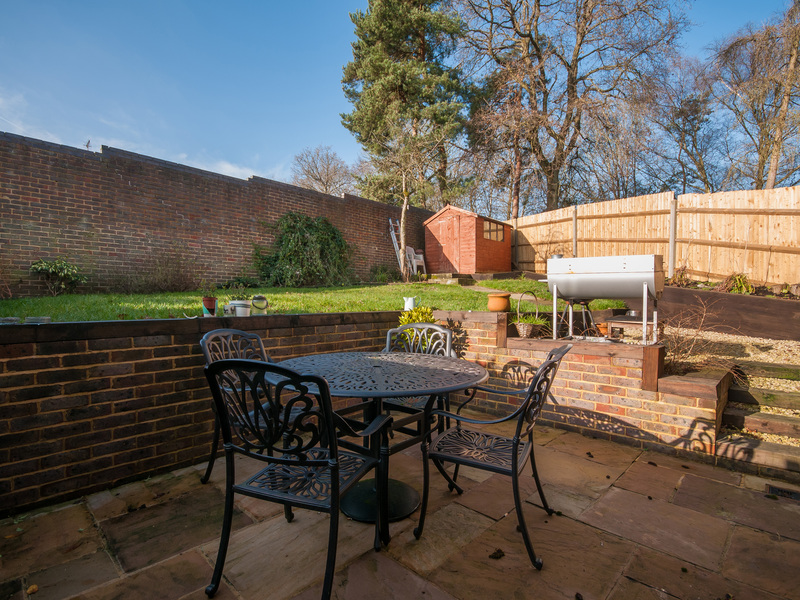 2 Bed House Terrace To Rent in Dorking