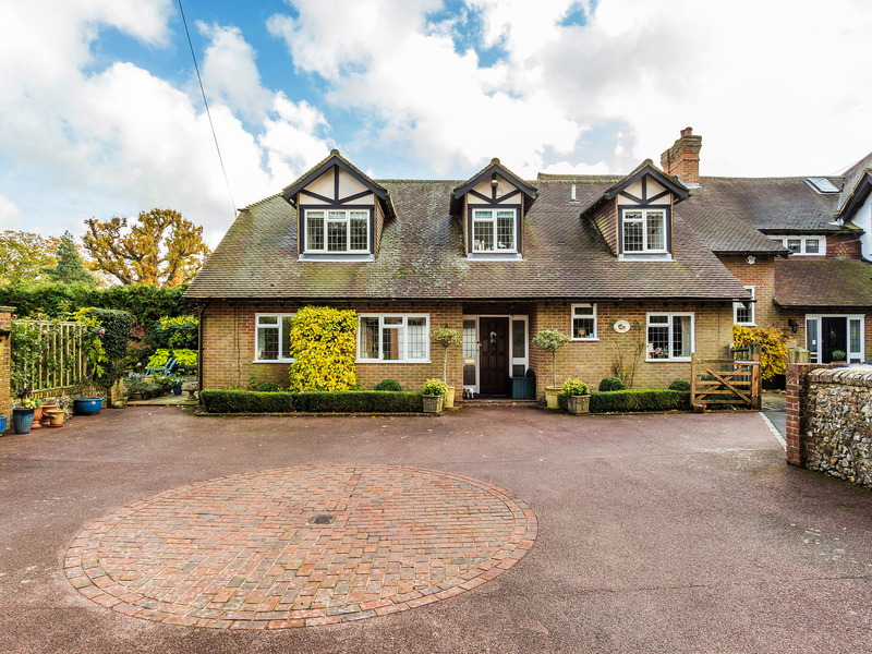 3 Bed House Semi To Rent in Chipstead