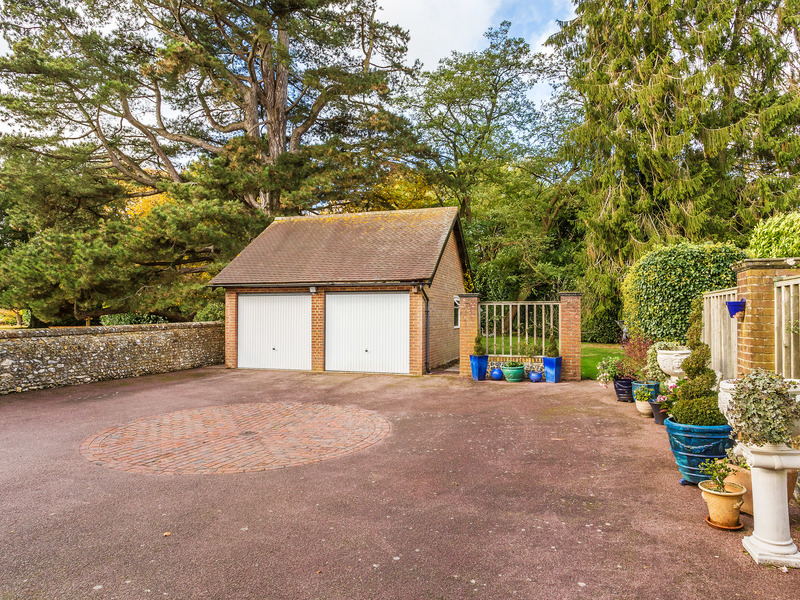 3 Bed House Semi To Rent in Chipstead