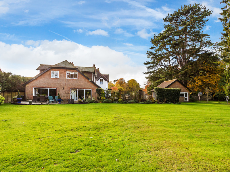 3 Bed House Semi To Rent in Chipstead
