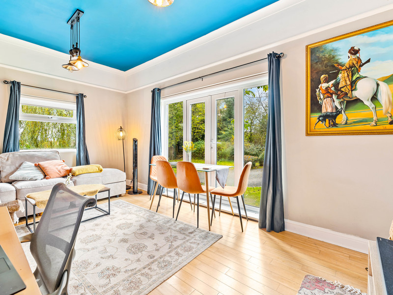 1 bed Apartment For Rent in Horley, Surrey
