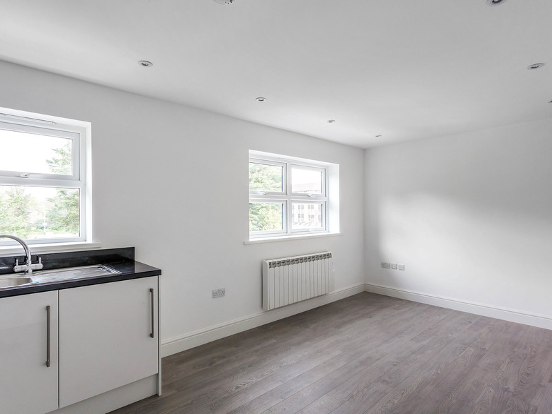 1 Bed Apartment To Rent in Redhill