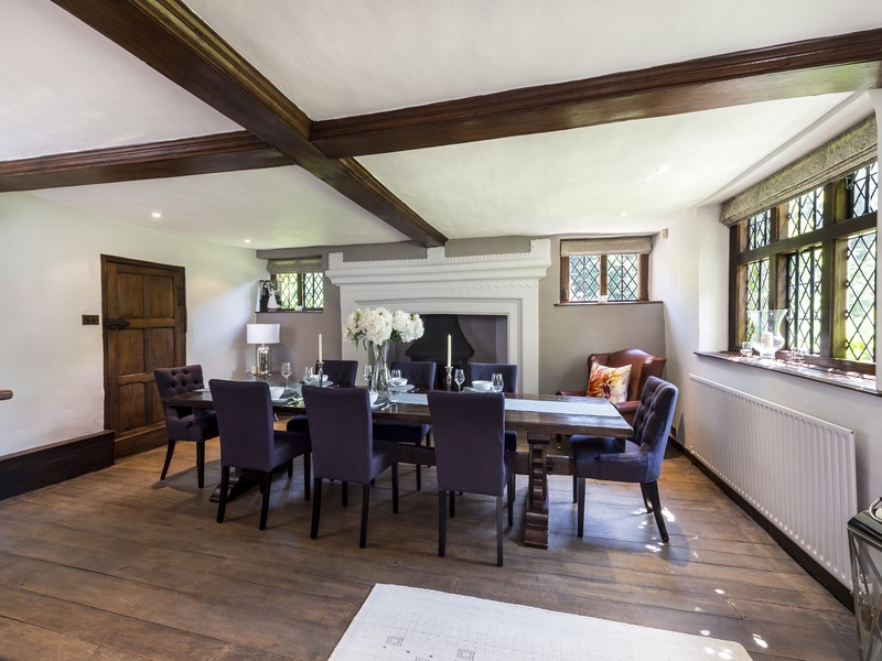 8 bed House - Detached For Rent in Dorking, Surrey