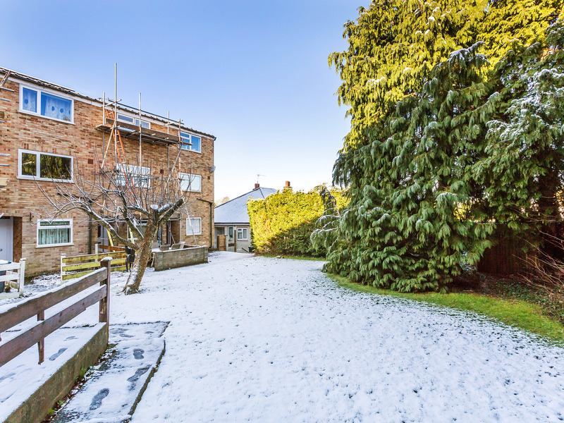 1 Bed Apartment To Rent in Warlingham