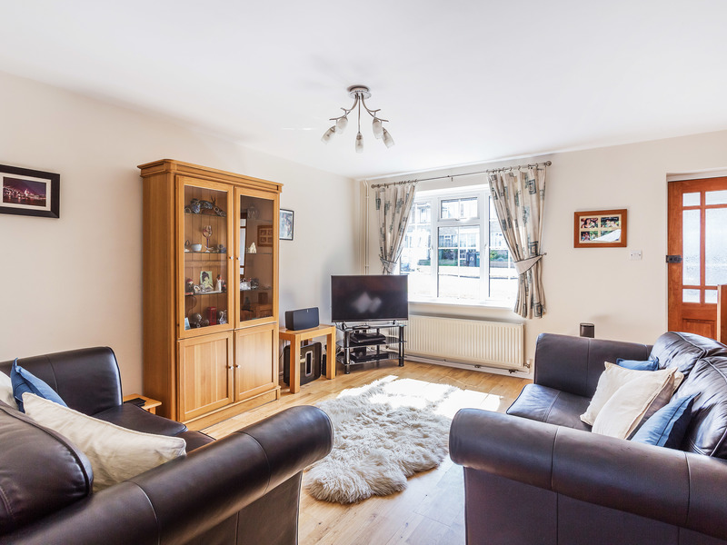 3 bed House - Terrace For Sale in Redhill, Surrey