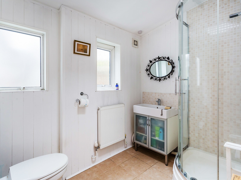 2 bed House - Semi For Sale in Caterham, Surrey