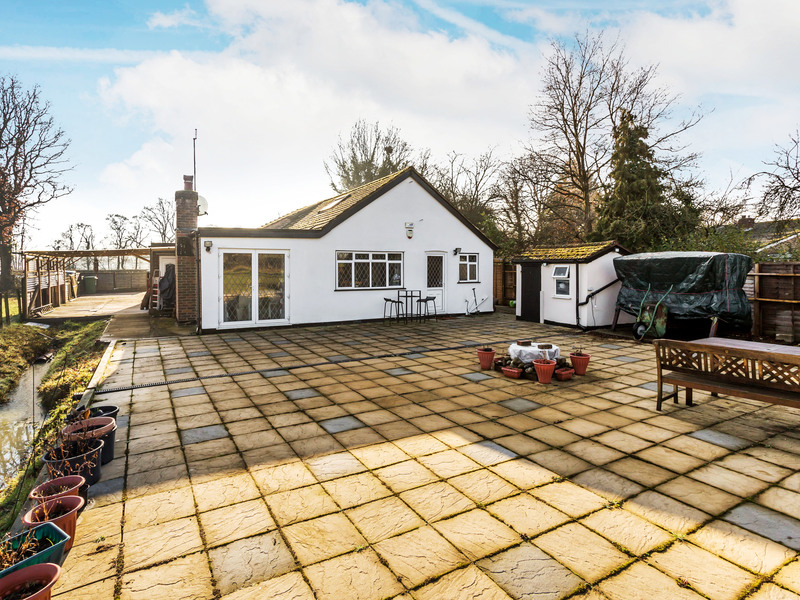 4 Bed Bungalow Detached For Sale in Charlwood