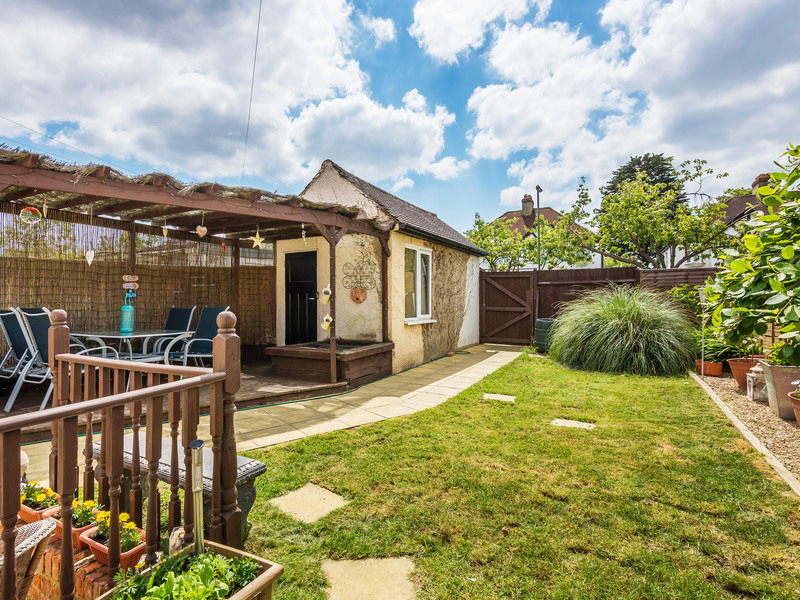 4 bed House - Semi For Sale in Epsom, Surrey - 3