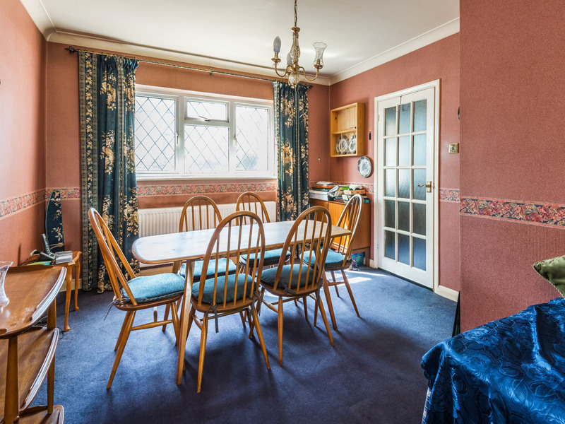 4 Bed House Detached For Sale in Carshalton