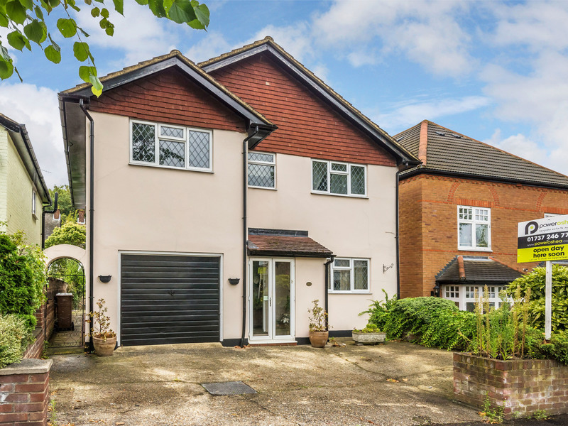 4 Bed House Detached For Sale in Carshalton