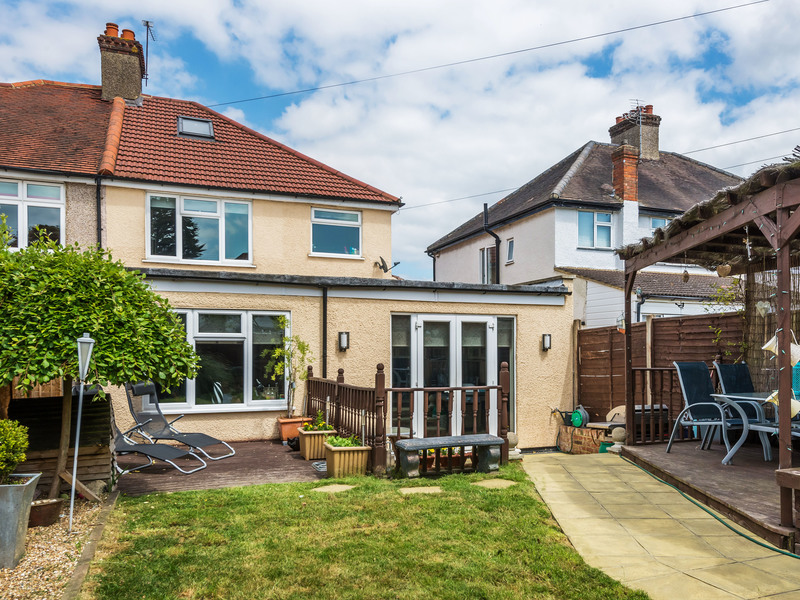 4 Bed House Detached For Sale in Carshalton