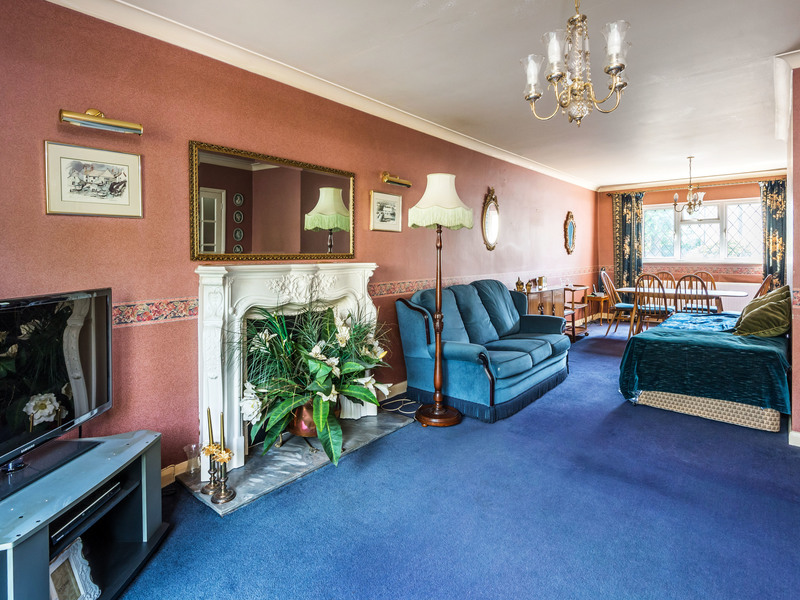 4 Bed House Detached For Sale in Carshalton