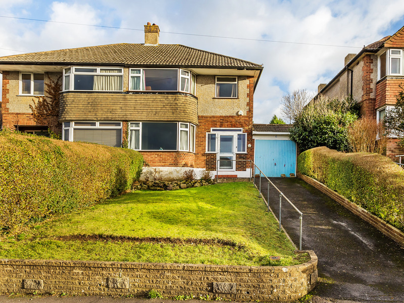 3 bed House - Semi For Sale in Redhill, Surrey