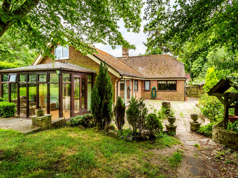 4 bed House - Detached For Sale in Redhill, Surrey - 2