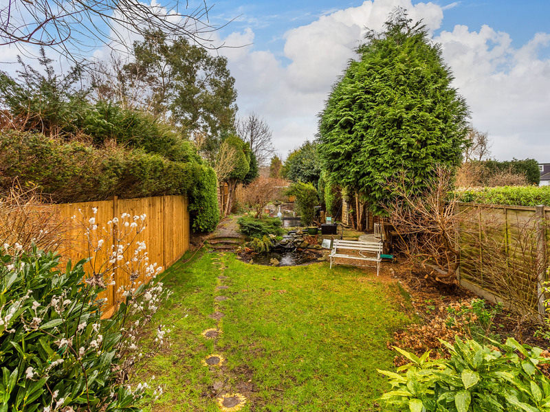 2 bed House - Semi For Sale in Redhill, Surrey - 3