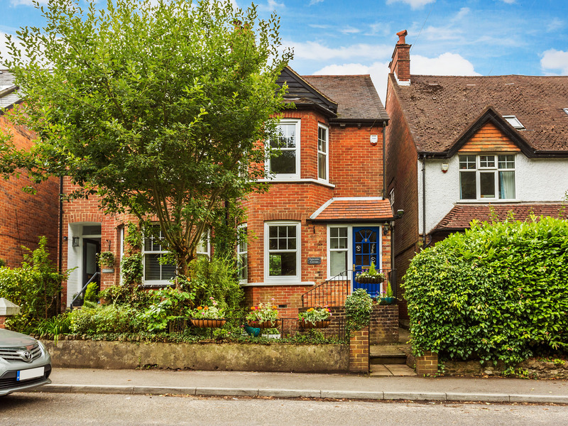 3 bed House - Semi For Sale in Hindhead, Surrey