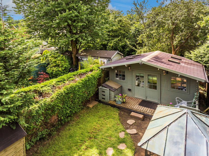 3 bed House - Semi For Sale in Hindhead, Surrey - 2