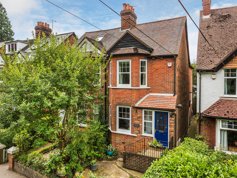 3 bed House - Semi For Sale in Hindhead, Surrey - 3