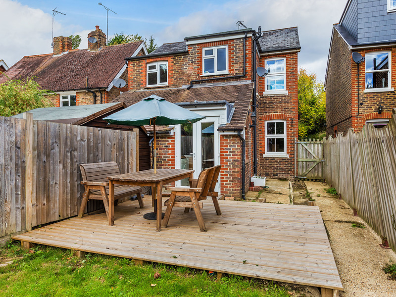 3 bed House - Semi For Sale in Horley, Surrey - 3