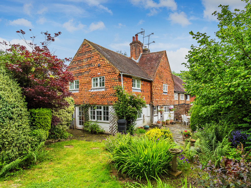 3 bed House - Semi For Sale in Horley, Surrey