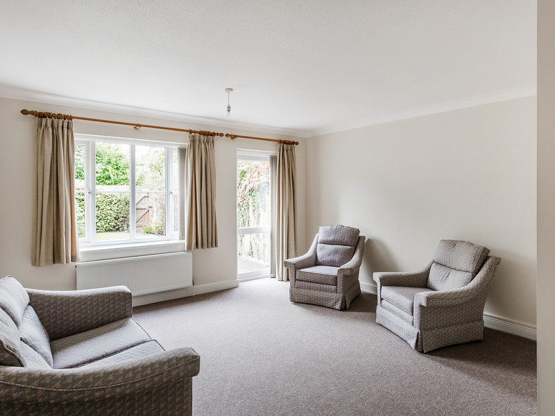 2 bed House - End Terrace For Sale in Ashtead, Surrey - 3