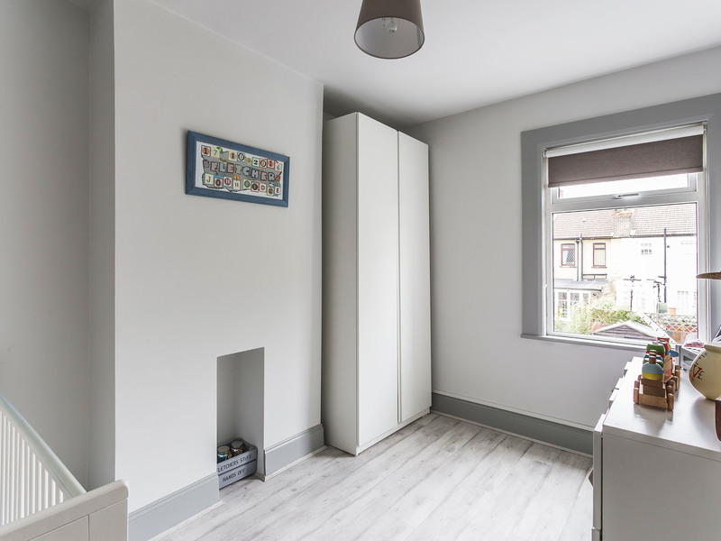 2 bed House - End Terrace For Sale in Croydon, Surrey - 3