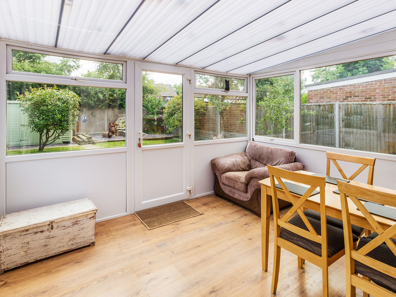 3 bed House - End Terrace For Sale in Horley, Surrey - 3