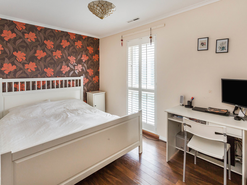 3 Bed House End Terrace For Sale in Sutton