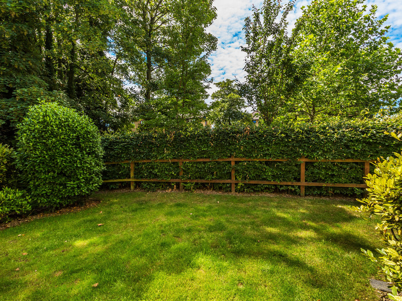 2 bed Apartment For Sale in Reigate, Surrey - 3