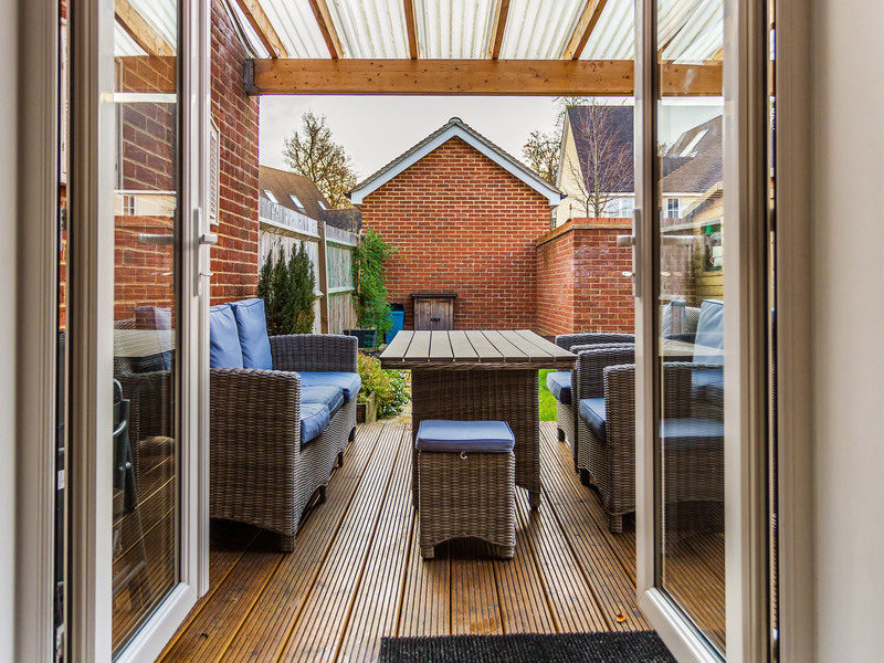 3 bed House - Semi For Sale in Horley, Surrey - 2