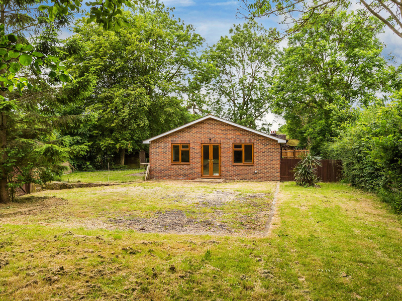 2 Bed Bungalow Detached For Sale in Redhill