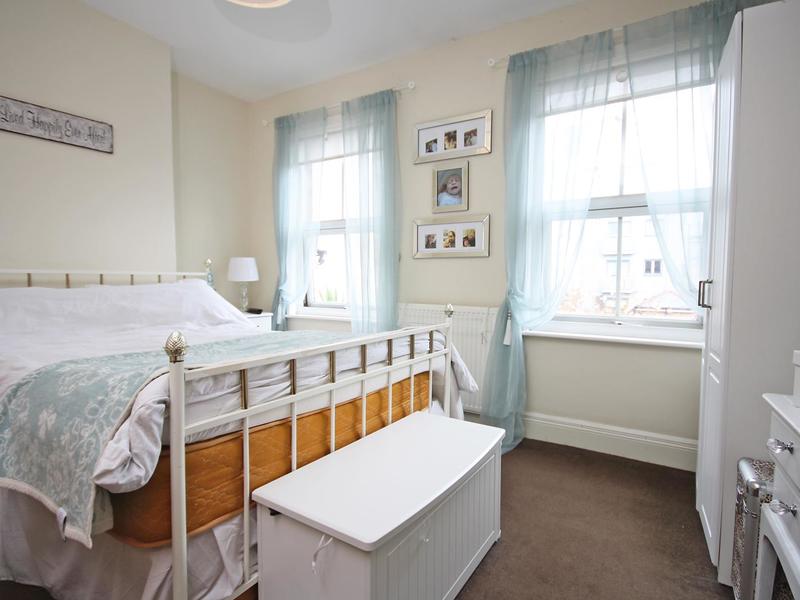 2 bed House - End Terrace For Sale in Croydon, Surrey - 3
