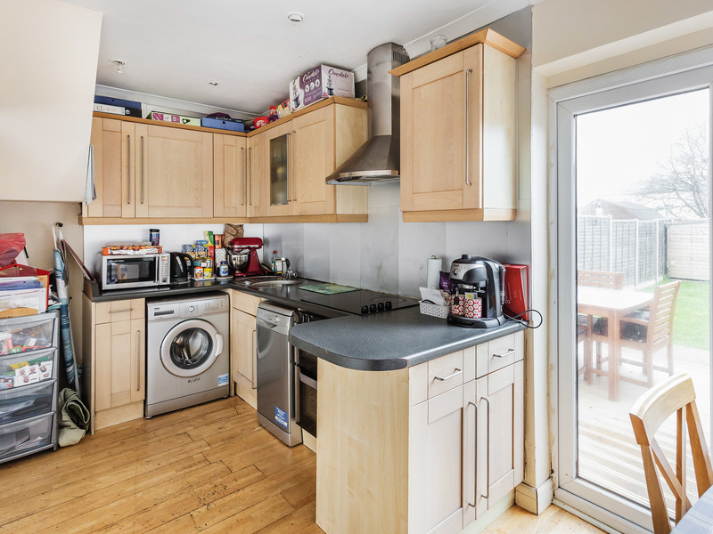 3 bed House - End Terrace For Sale in Worcester Park, Surrey - 3