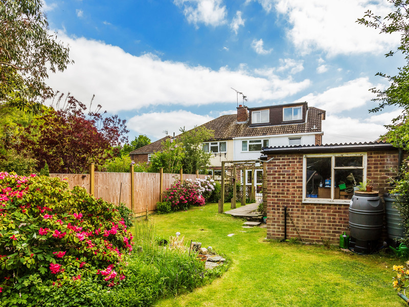 4 bed House - Semi For Sale in Crawley, West Sussex - 3
