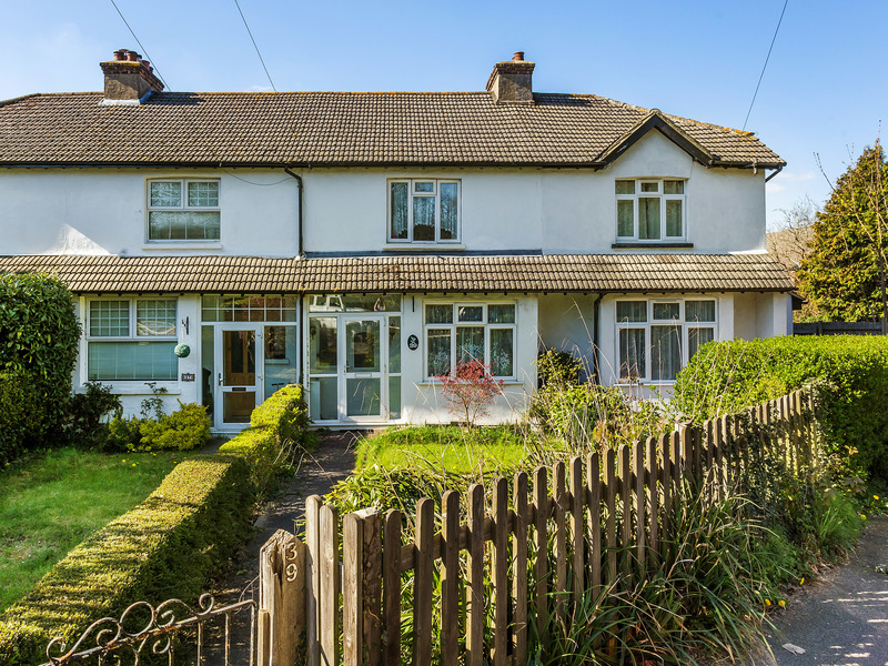 3 bed House - End Terrace For Sale in Warlingham, Surrey