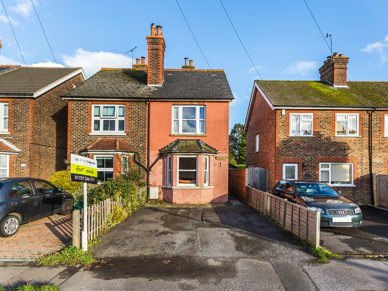 3 bed House - Semi For Sale in Horley, Surrey