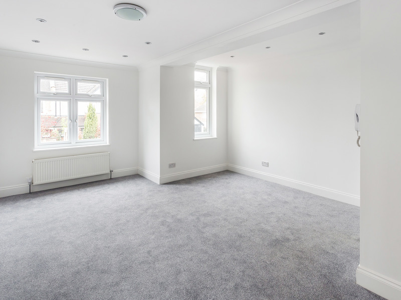 3 Bed Apartment For Sale in Coulsdon