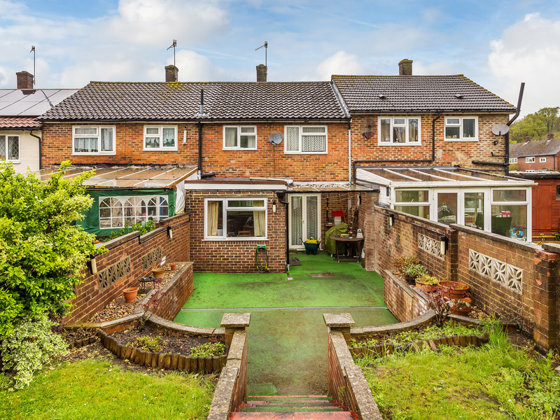 3 Bed House Terrace For Sale in Redhill