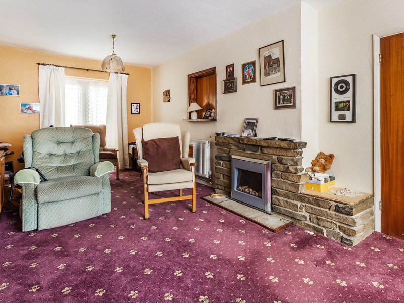 3 Bed House Terrace For Sale in Redhill