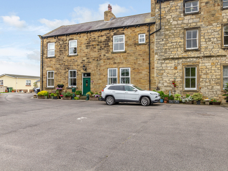 2 bed Apartment For Sale in Leeds, West Yorkshire - 2