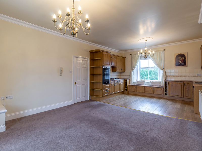 2 bed Apartment For Sale in Leeds, West Yorkshire - 3