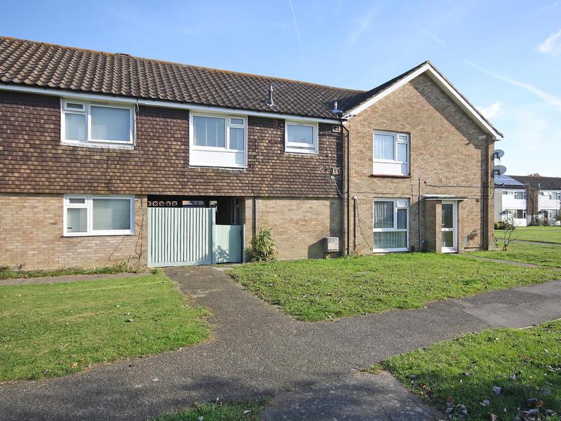 1 bed Maisonette For Sale in Horley, Surrey